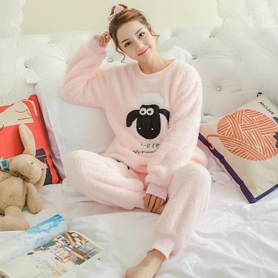 QWEEK Flannel Women Sleepwear Winter Female Pajamas Sets Thick Warm Female Suit Long Sleeve Pyjamas Women Velvet Home Clothes